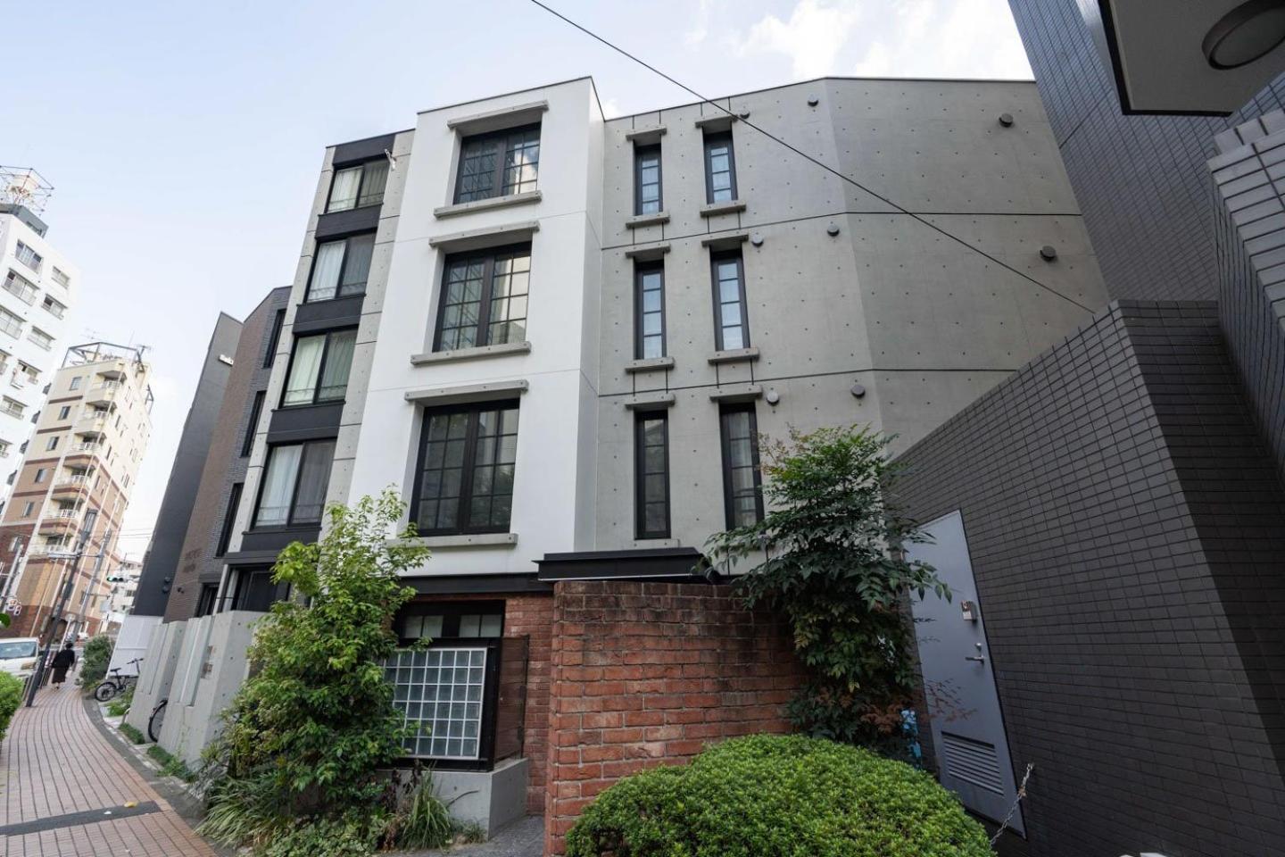 Leclerc Higashi-shinjuku * Tokyo
